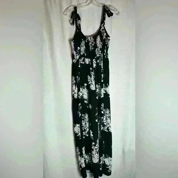 Timing women’s full length jumpsuit , size M with adjustable tie straps - Picture 4 of 7